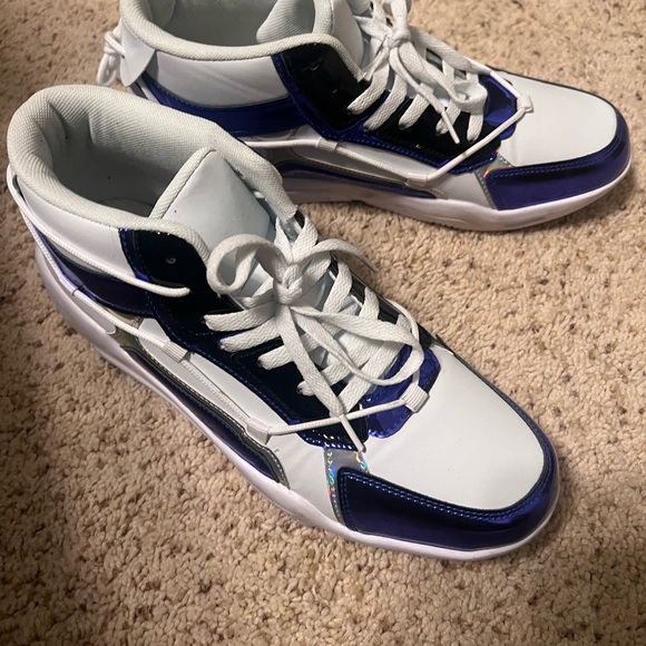 White sneakers with Metallic blue and silver trim - Picture 8 of 8